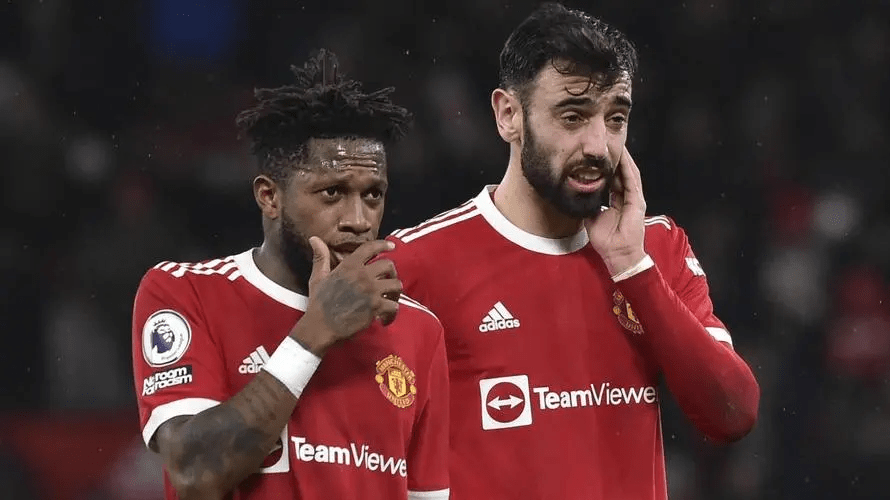 关键时刻突围战来临，那不勒斯围绕英超回应争议，质疑声仍在，更衣室氛围转暖 -金年会登录入口