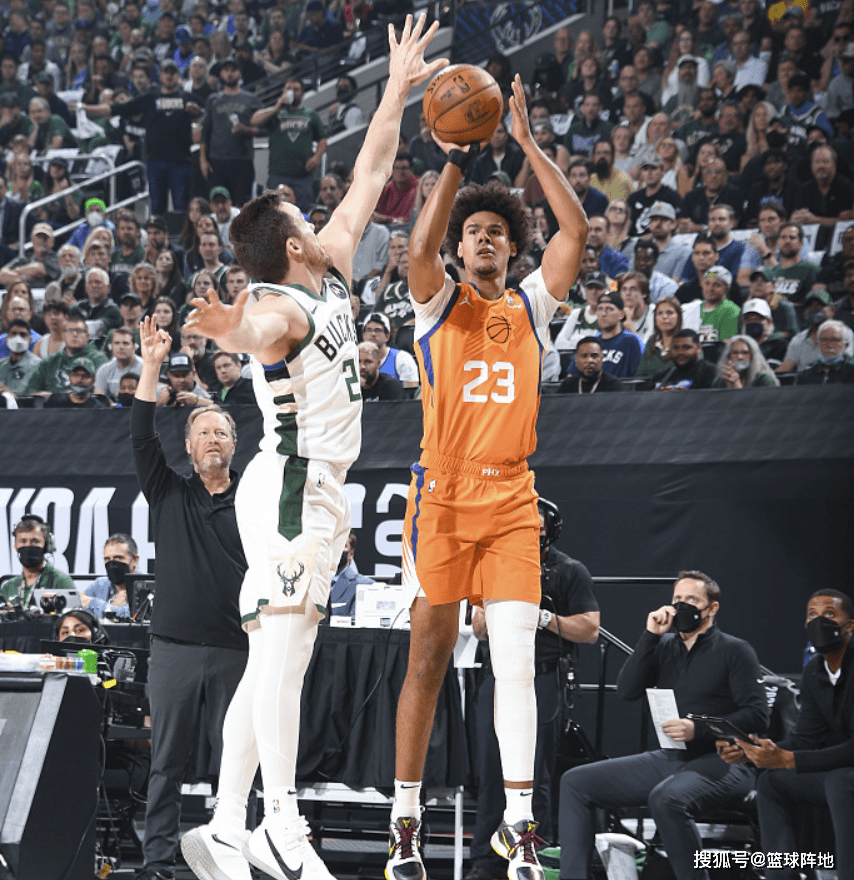 转折点洛杉矶快船主帅复盘；社区盾转会期攻防权衡；气氛紧张；赛季目标并未改变的简单介绍-金年会官网登录